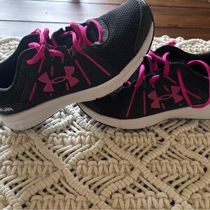 Under Armour Women's Black with Pink Accent Athletic Sneakers size 7
